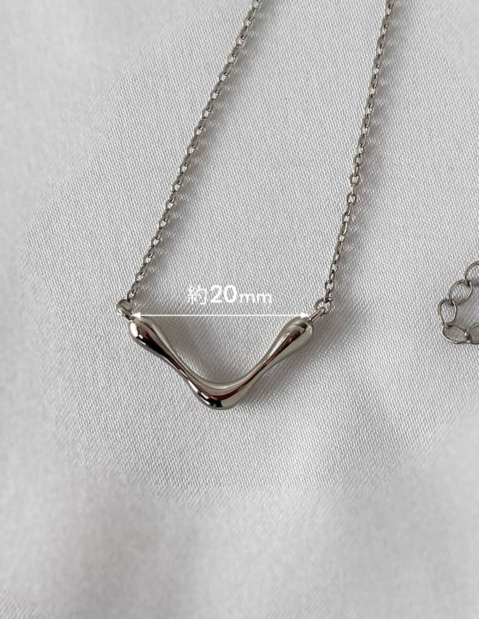 Vラインニュアンスネックレス シルバー925