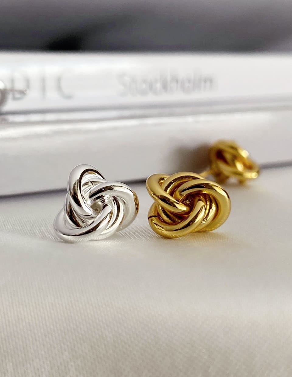 ノットピアス シルバー925