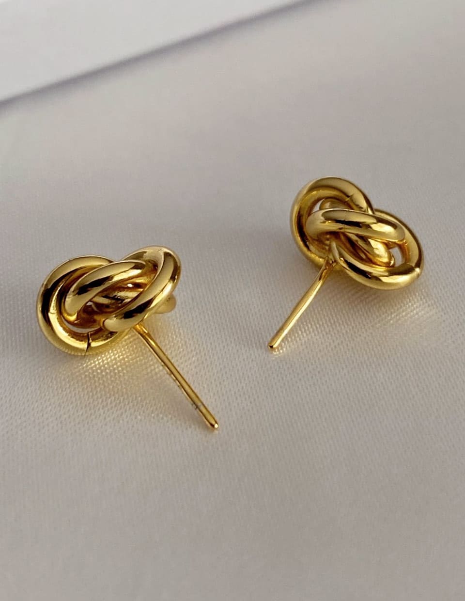 ノットピアス シルバー925