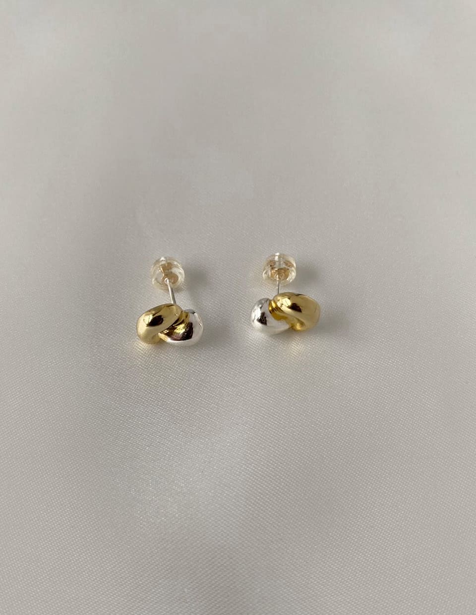 コンビカラーニュアンスピアス シルバー925
