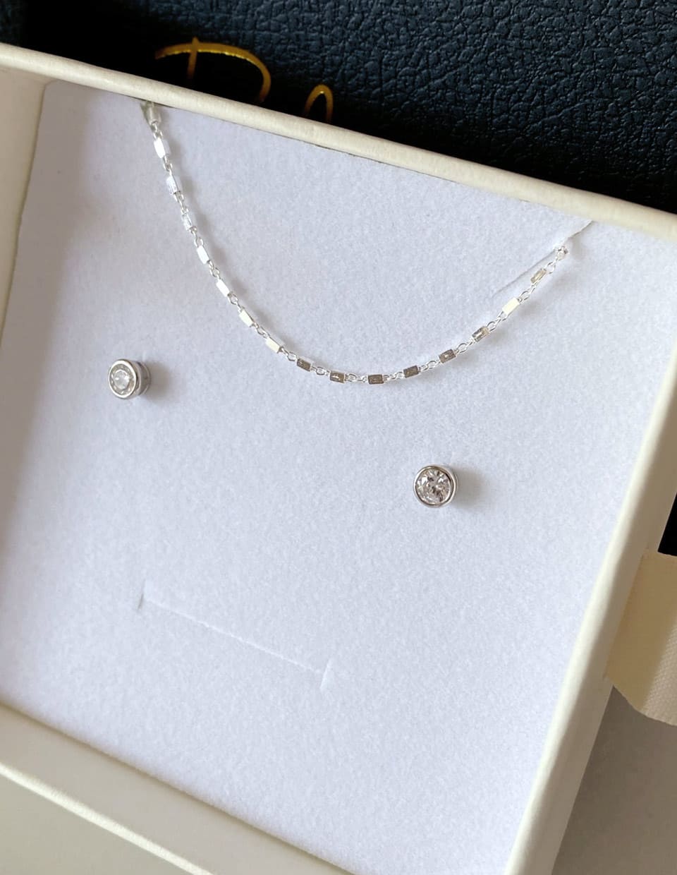 [Xmas SET] A：Light Gift – 覆輪留めピアス＋キューブチェーンネックレス SV925（2SET）