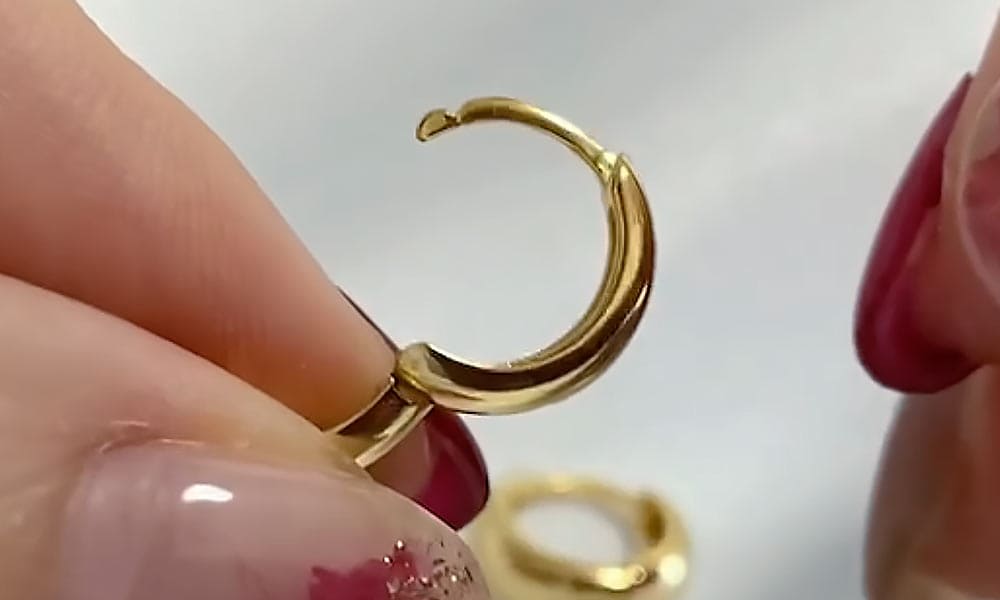 毎日着けたいキャッチレスピアス特集