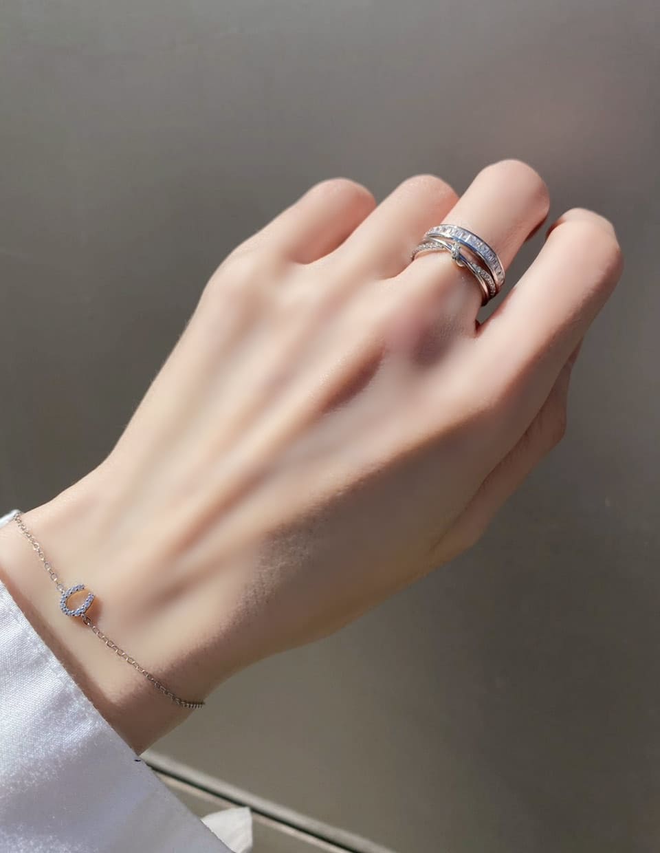 ハーフエタニティリング SV925 – 金属アレルギー対応のアクセサリー