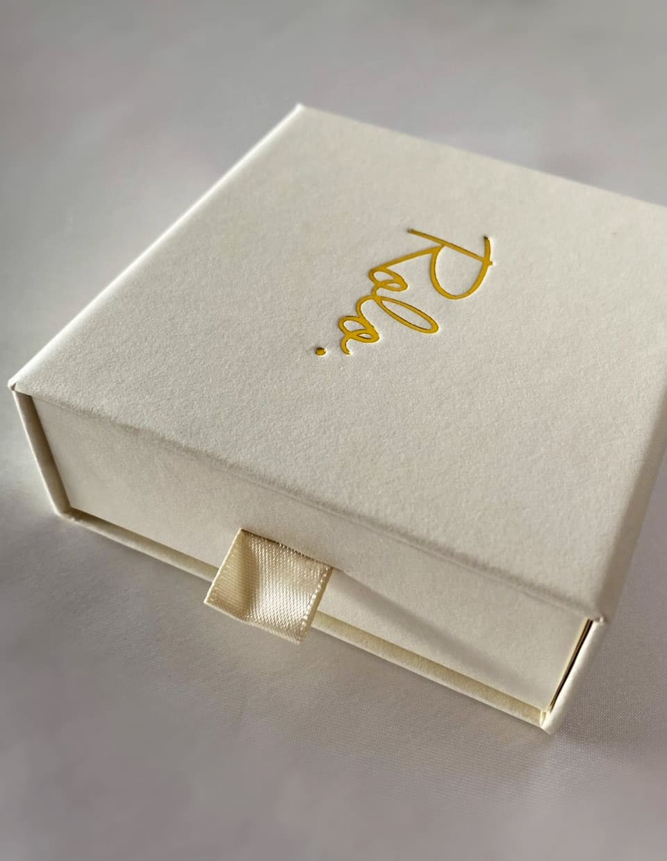【Roloアクセサリー】ギフトラッピング ivory