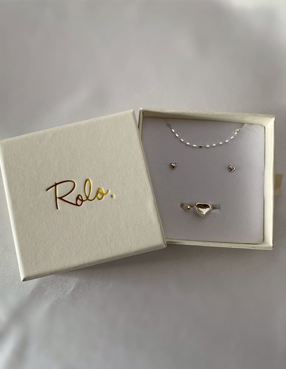 【Roloアクセサリー】ギフトラッピング ivory