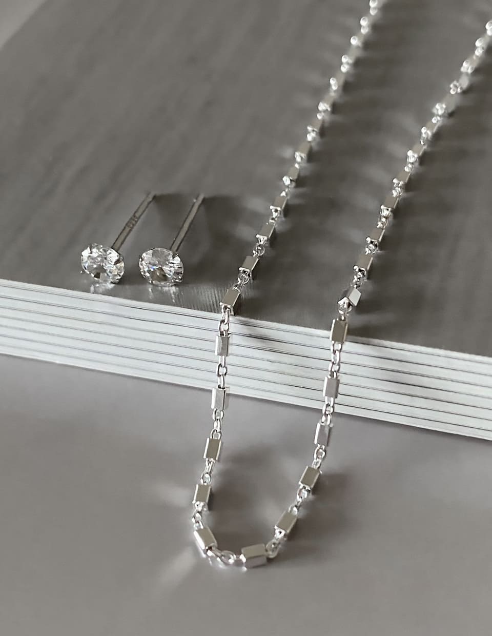 [SET]CZ 4mmスタッドピアス＋キューブチェーンネックレス SV925（2SET）